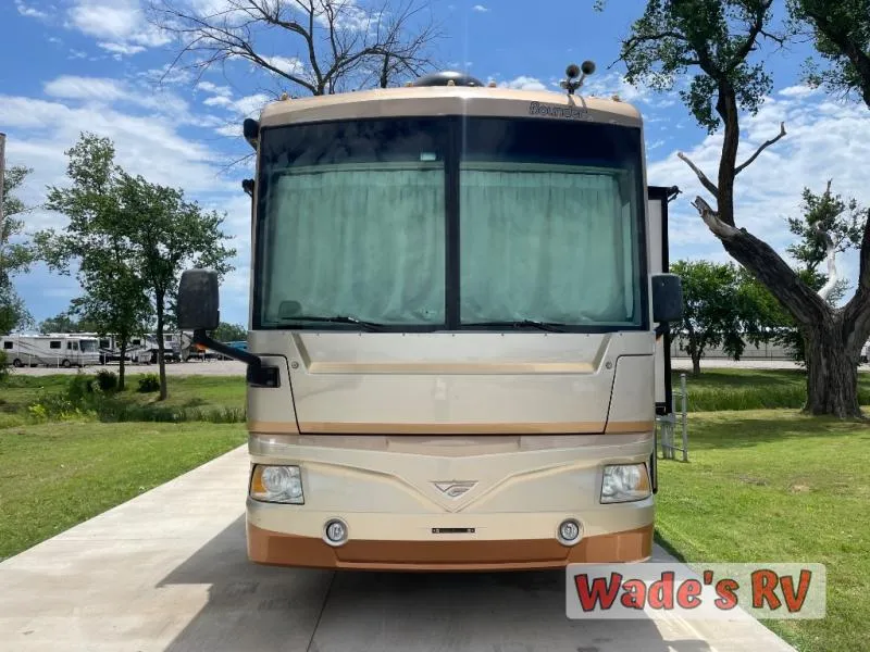 2006 Fleetwood RV Bounder 34H - Photo 3
