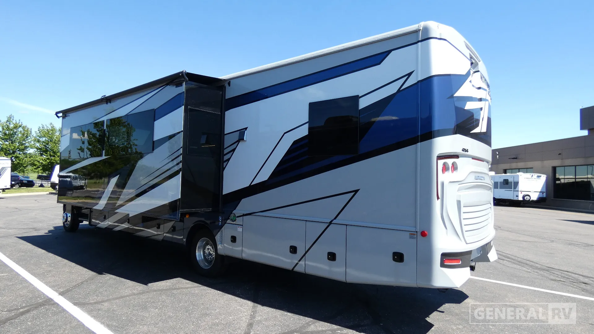 2026 Fleetwood Altitude 36CS - Photo 4