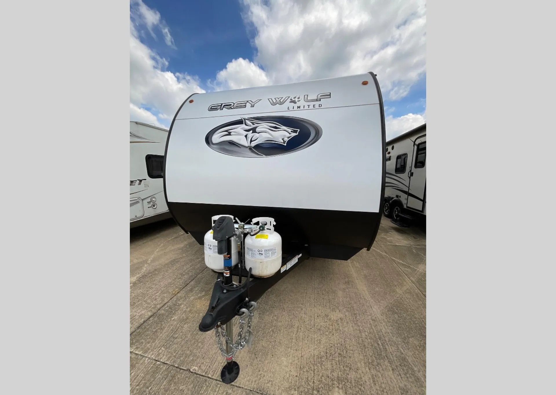 2024 Forest River Cherokee Grey Wolf 27DBH — Photo 5