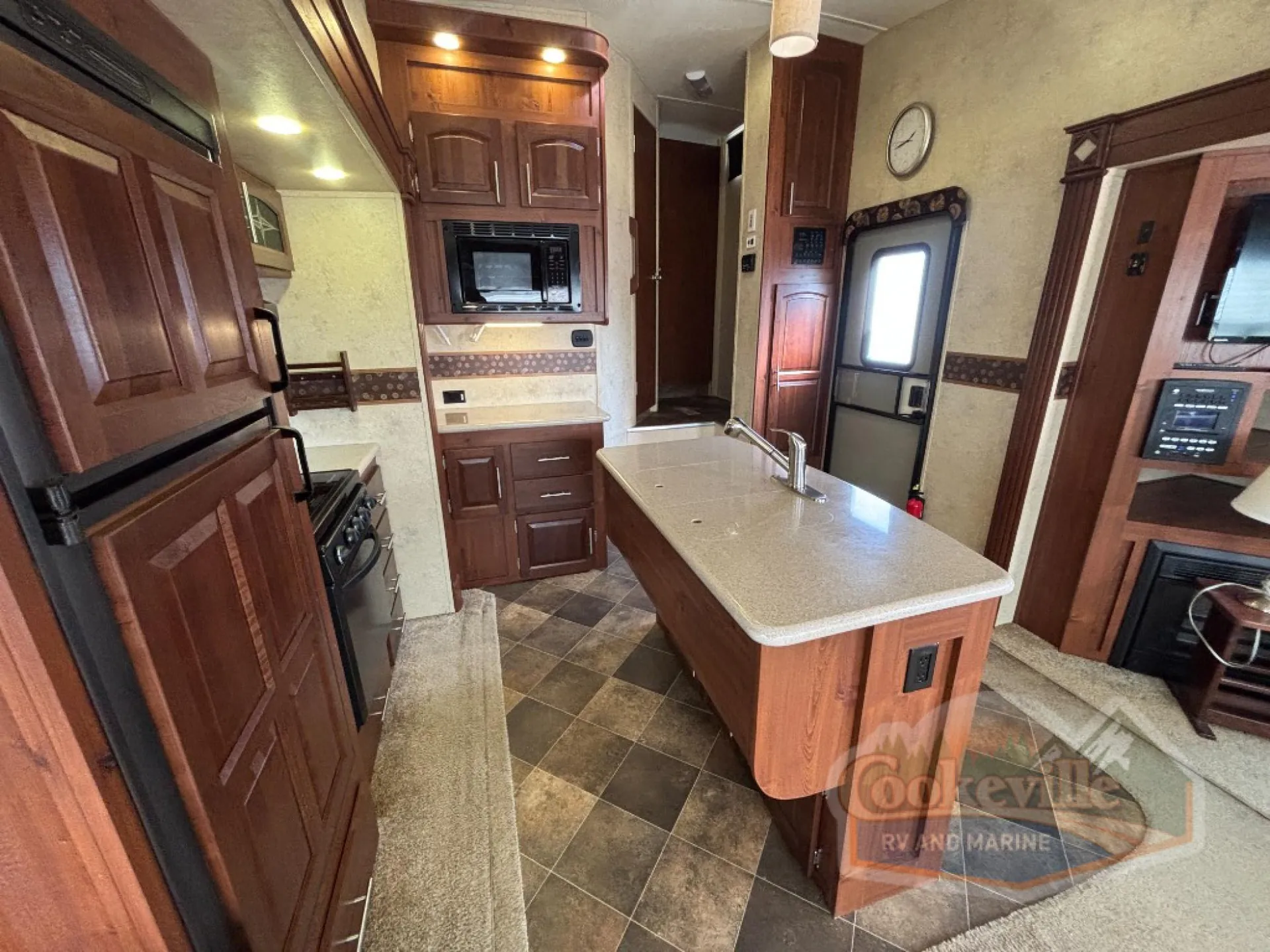 2014 Forest River Flagstaff Classic Super Lite 8528IKWS - Photo 3
