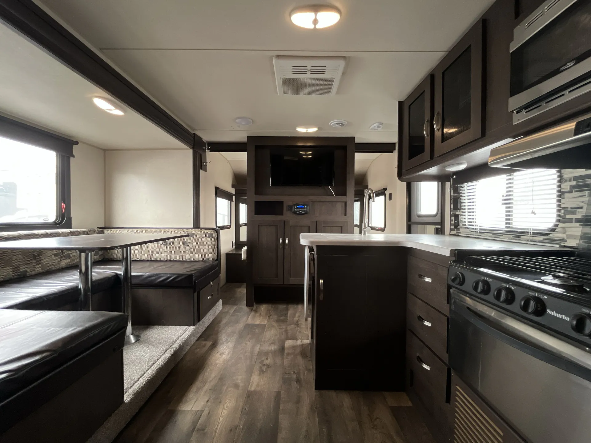 2019 Forest River Wildwood X-Lite 243BHXL — living area main