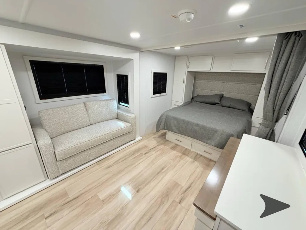 2026 Brinkley Model Ix 23X, Photos photo 7