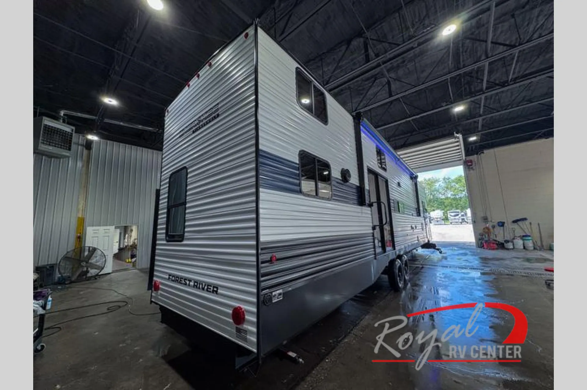 2026 Forest River Cherokee Timberwolf 39DC - Photo 3