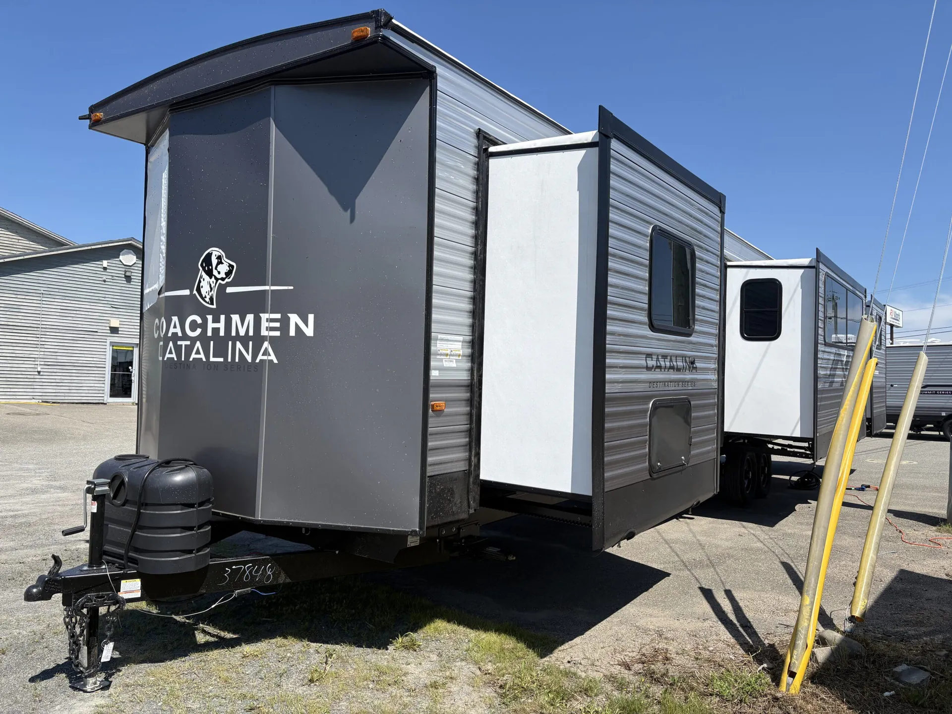 2027 Coachmen Catalina 40BHTS - Photo 4