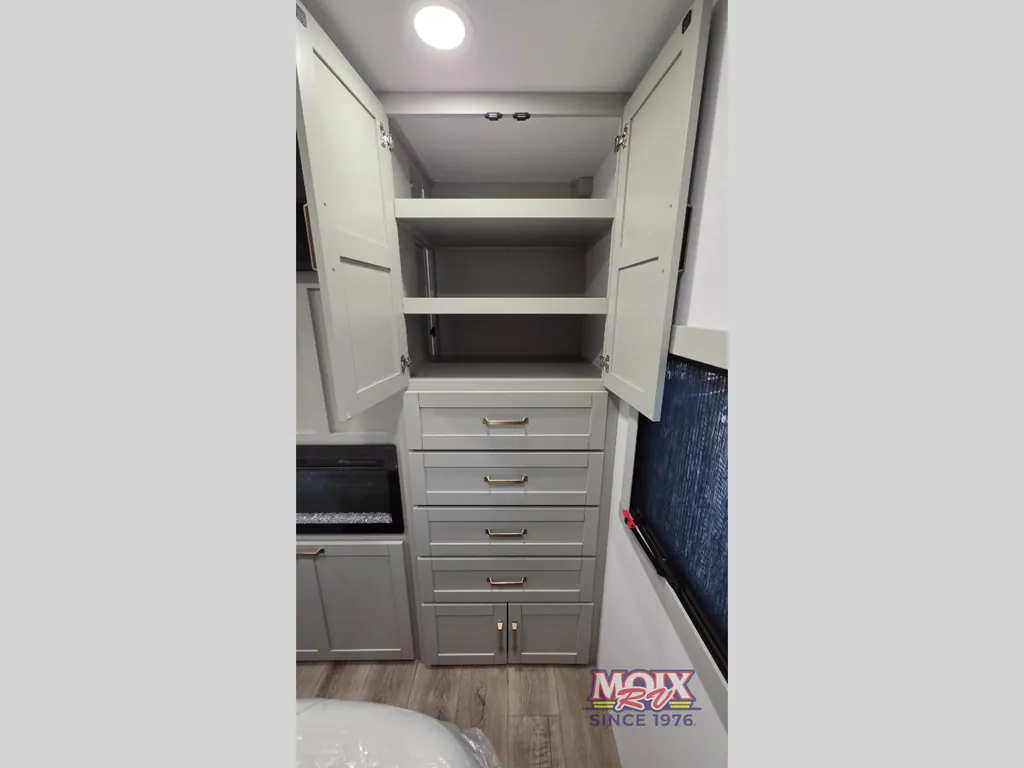 2026 Brinkley Model Z Air 297, Photos photo 25
