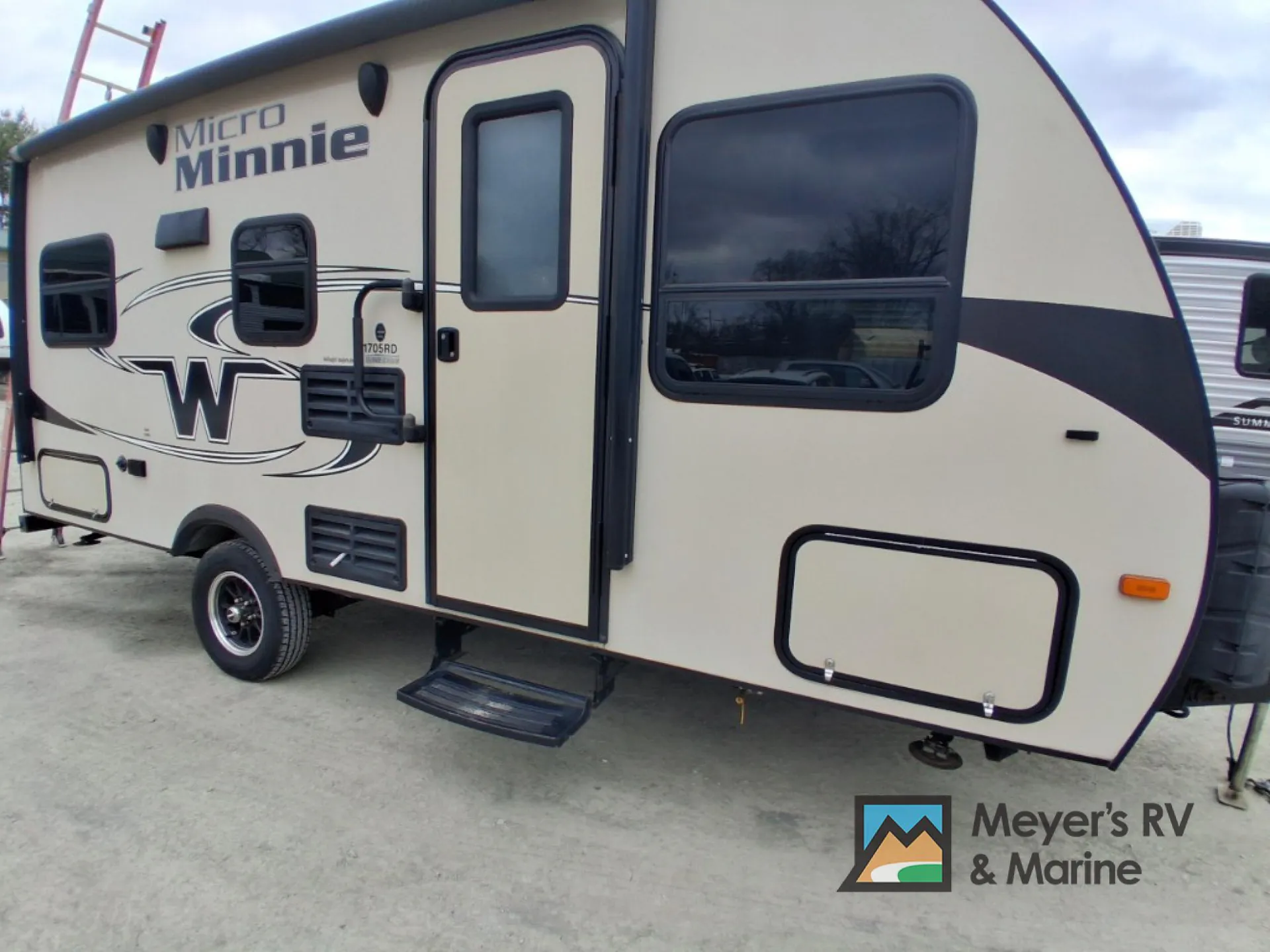 2017 Winnebago Micro Minnie 1705RD - Photo 3