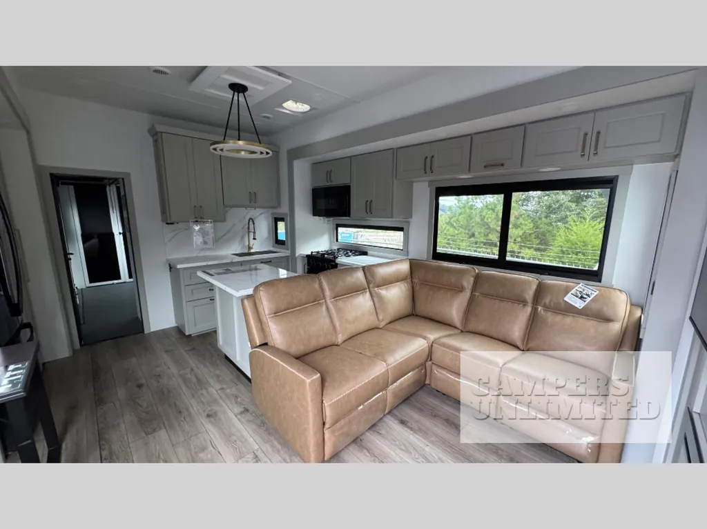 2026 Brinkley Model G 3970, Photos photo 7