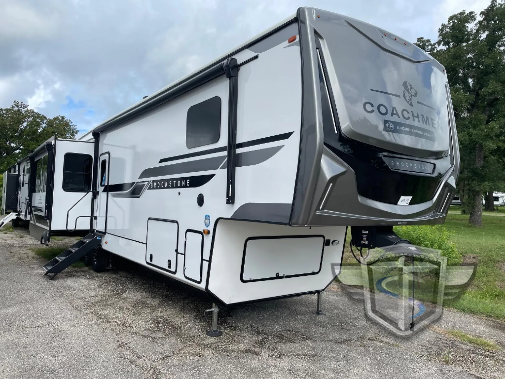 2025 Coachmen Brookstone 370RLLO - Photo 2