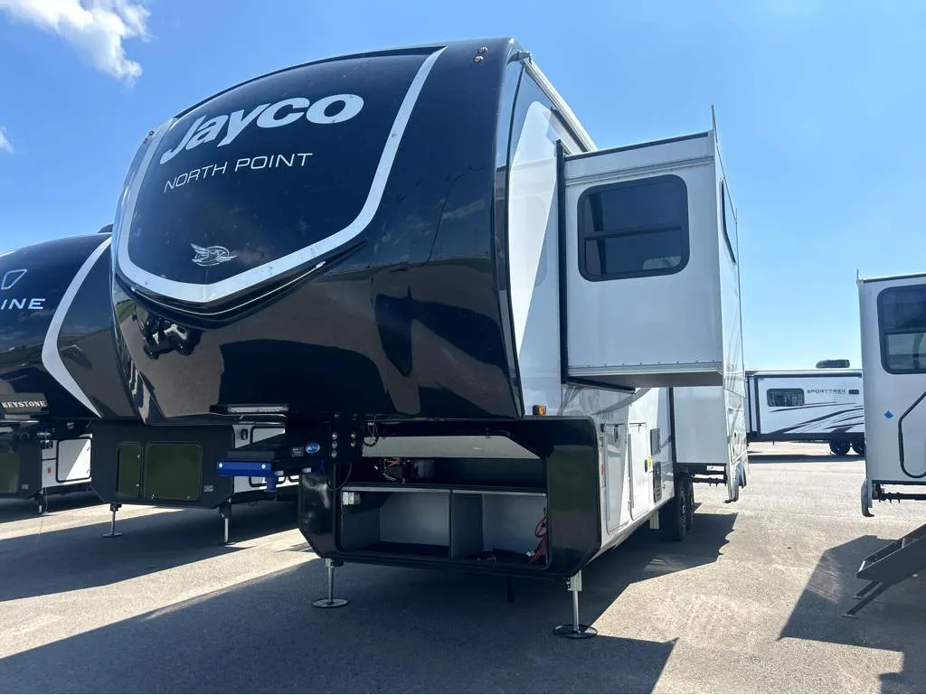 2026 Jayco North Point 310RLTS - Photo 3