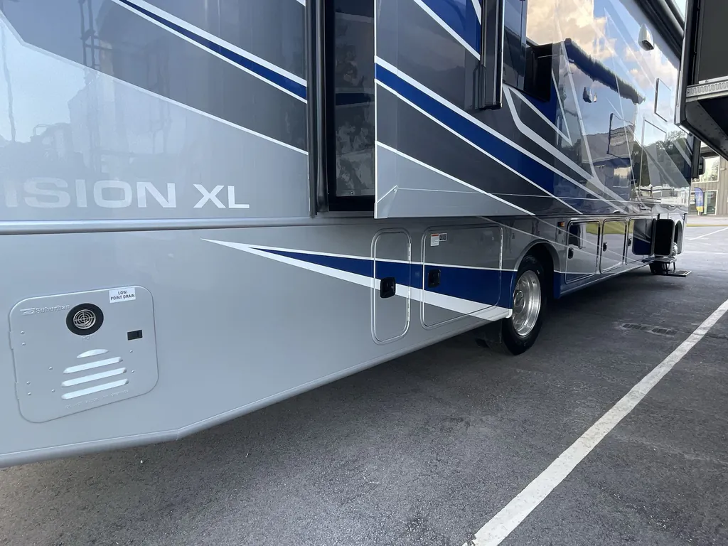 2027 Entegra Coach Vision XL 36C, Photos photo 19