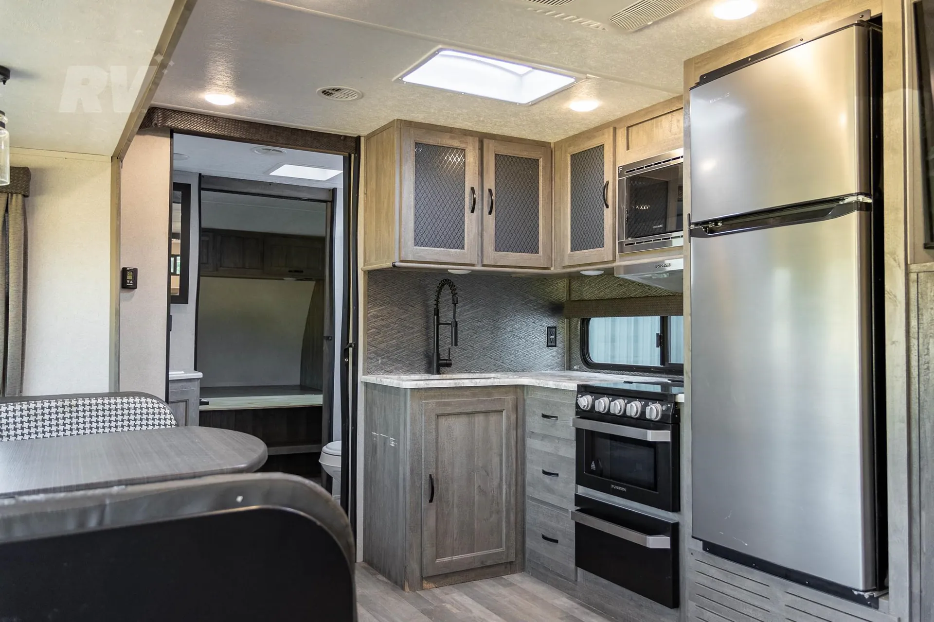 2020 Forest River Vibe 28BH — Photo 6