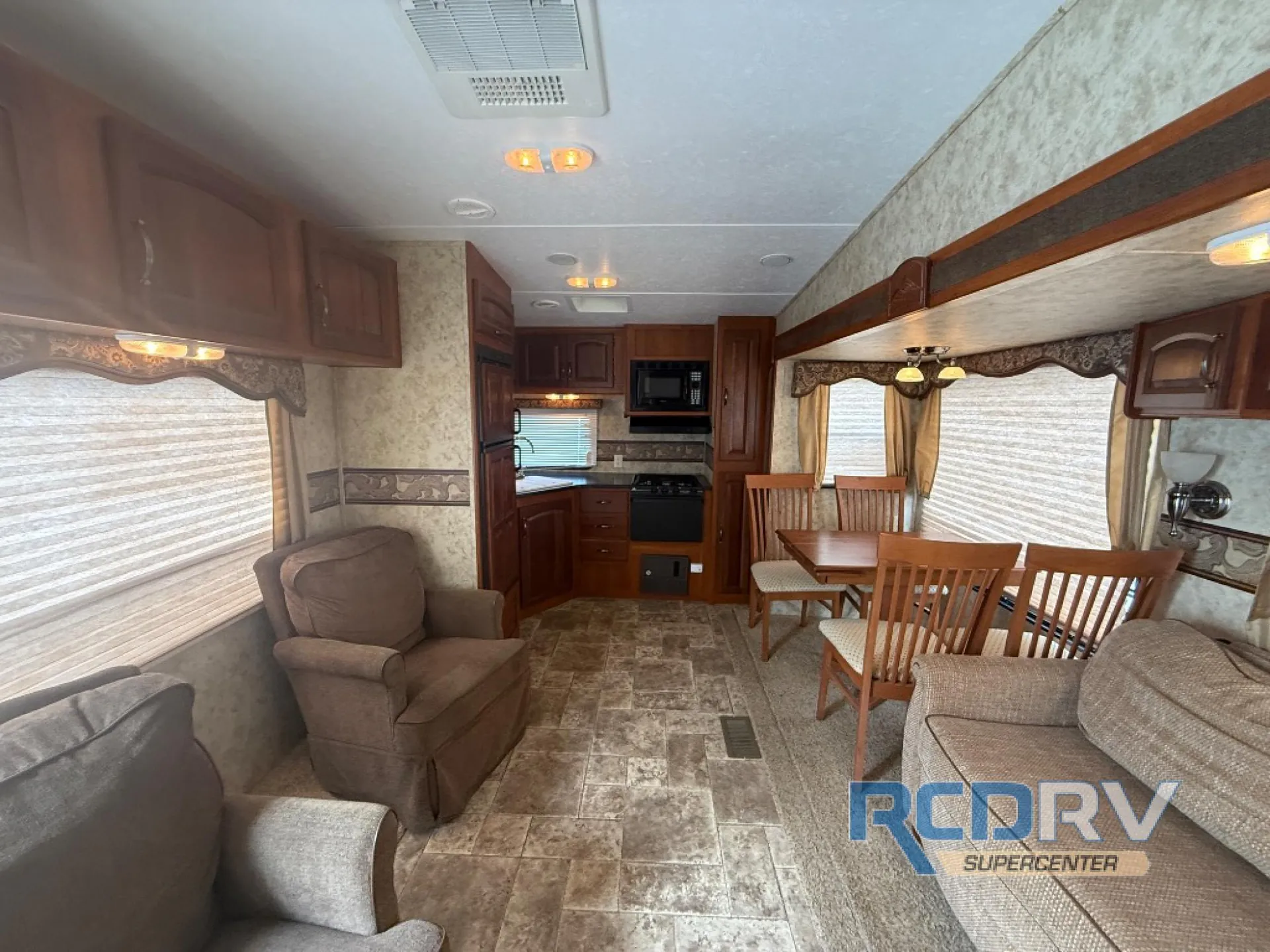 2012 Keystone Cougar XLite 27RKS - Photo 4