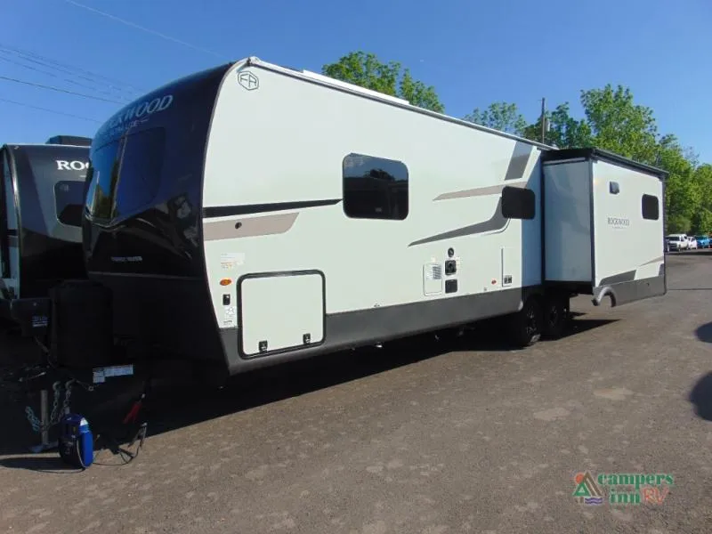 2026 Forest River Rockwood Ultra Lite 2908SRL - Photo 3