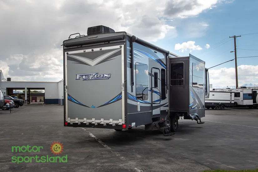 2016 Keystone Fuzion 371 - Photo 3