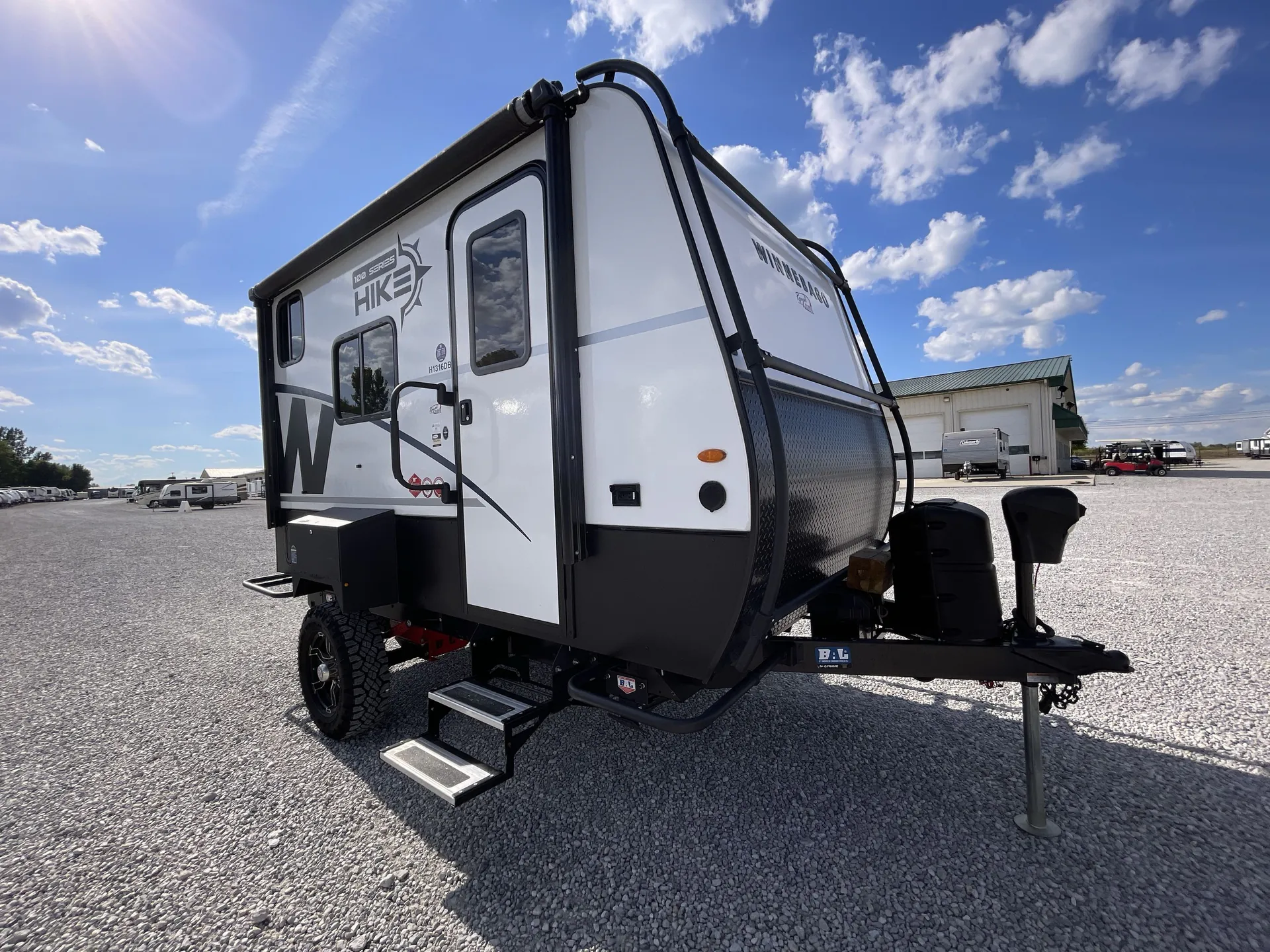 2023 Winnebago HIKE 100 1316DB - Photo 2