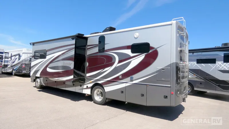 2023 Fleetwood Bounder 35GL - Photo 4