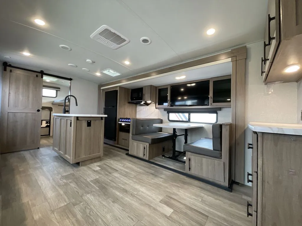 2023 Grand Design Imagine 3210BH, Photos photo 9