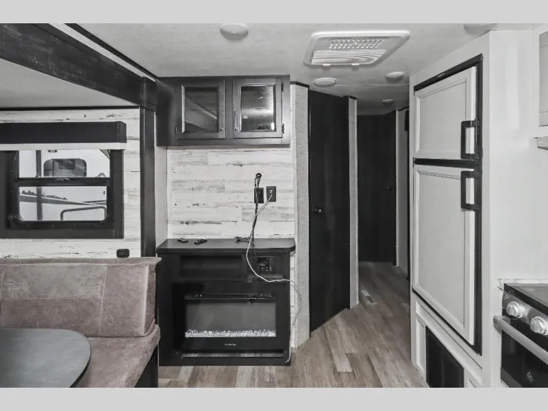 2023 Jayco Jay Feather 24RL - Photo 3