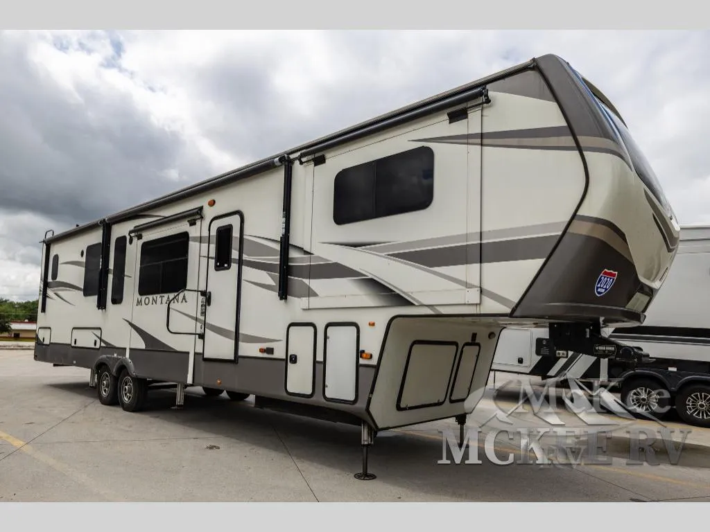 2020 Keystone Montana 3760FL - Photo 2