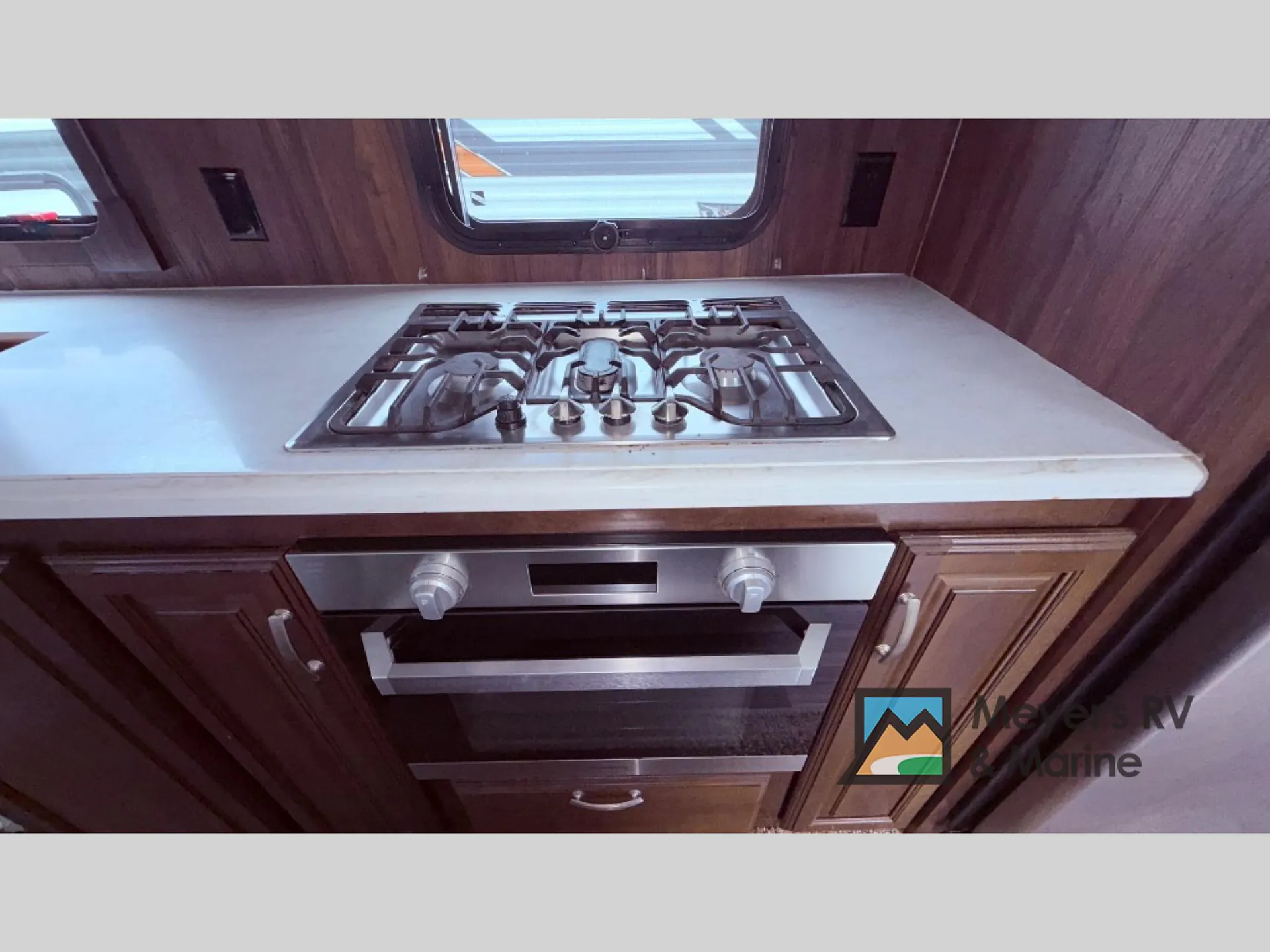 2018 Forest River Cardinal Luxury 3350RLX - Photo 4