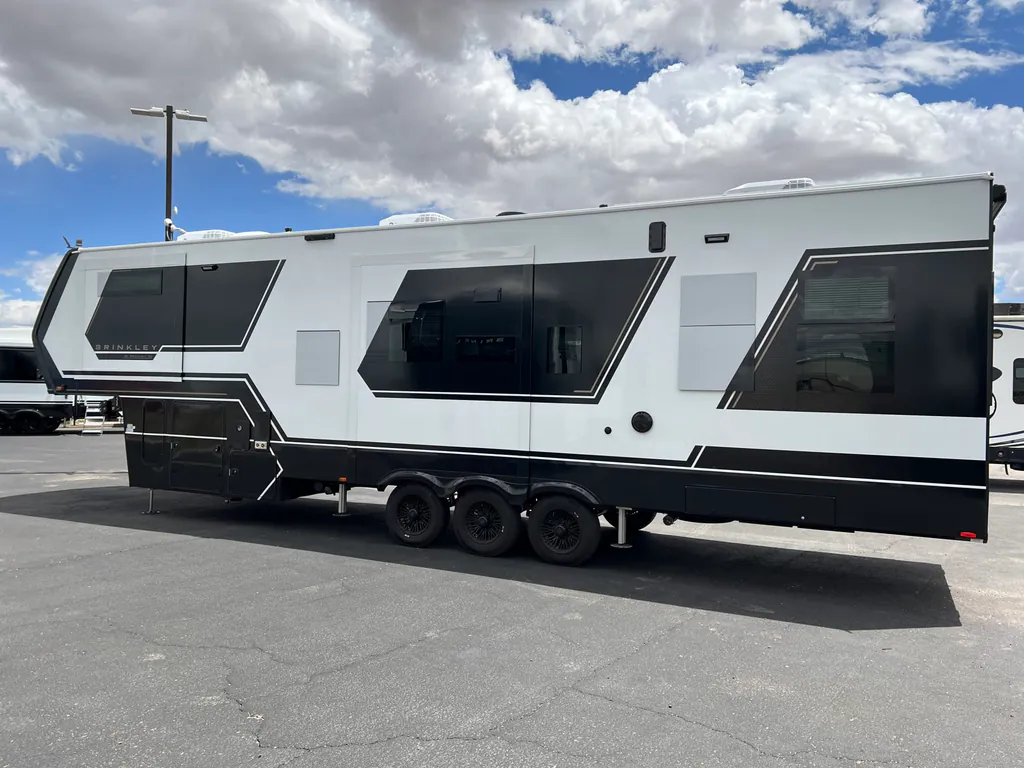 2026 Brinkley Model G 3520, Photos photo 36