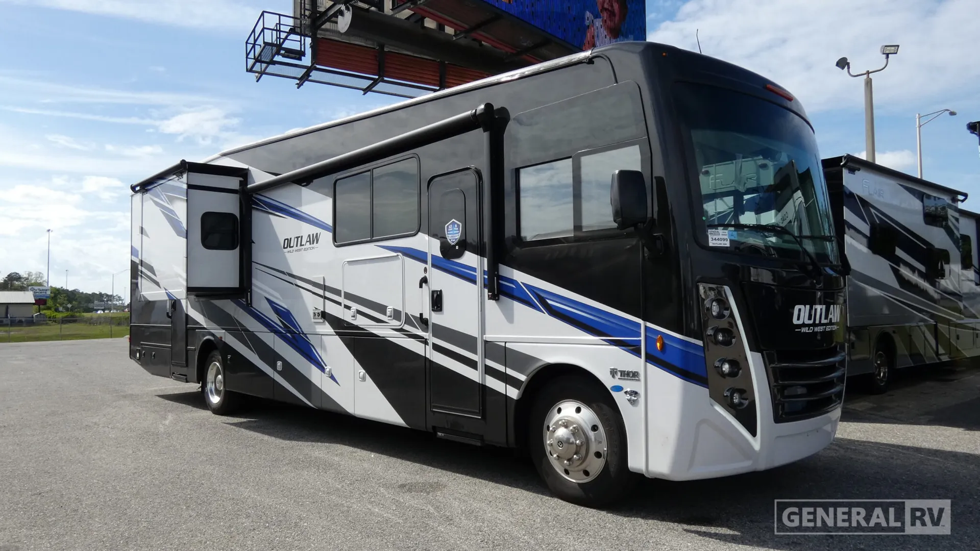 2026 Thor Motor Coach Outlaw Wild West Edition 38M - Photo 2