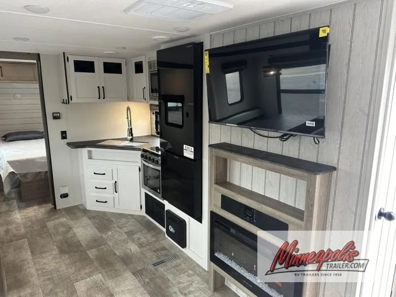 2025 Palomino Puma 26RBSS - Photo 4