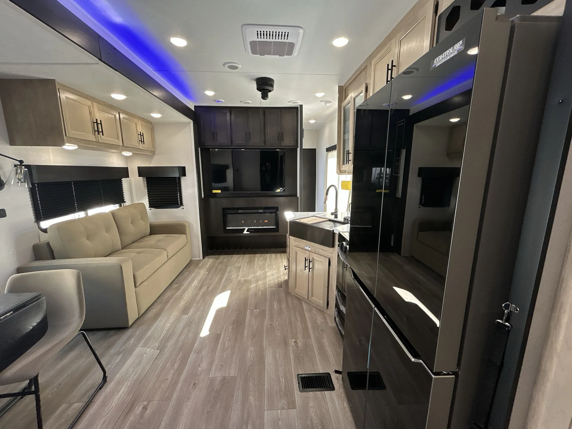 2027 Forest River Cherokee Timberwolf 39HBA — backside