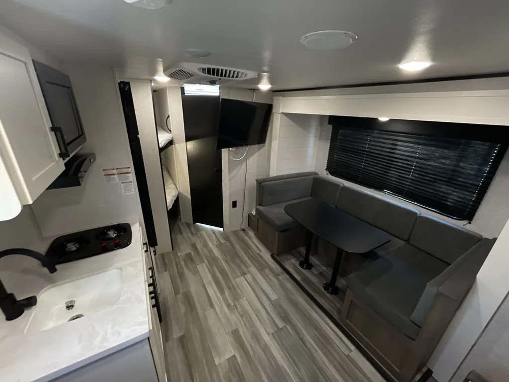2025 Jayco Jay Flight SLX 197MBW, Photos photo 2