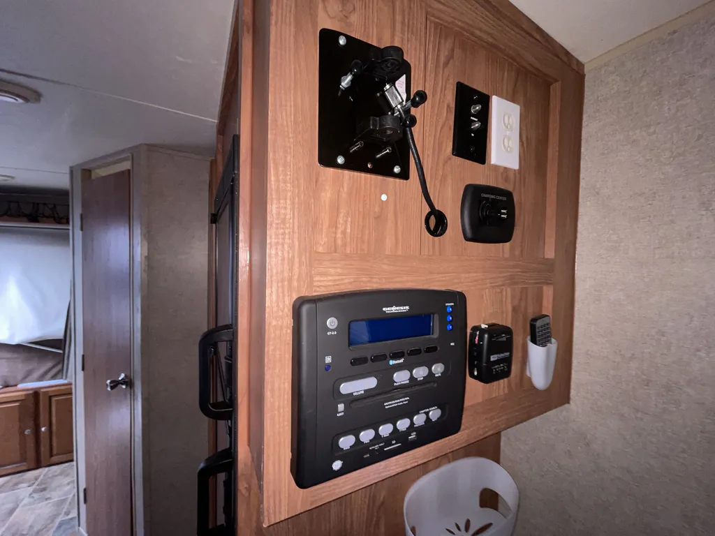 2015 Forest River Rockwood Roo 19L, Photos photo 26