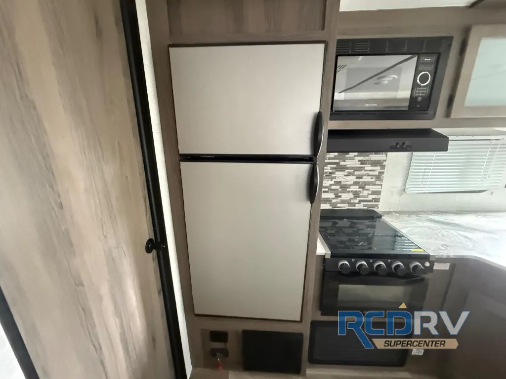 2022 Gulf Stream RV Kingsport Ultra Lite 24RLS, Photos photo 11