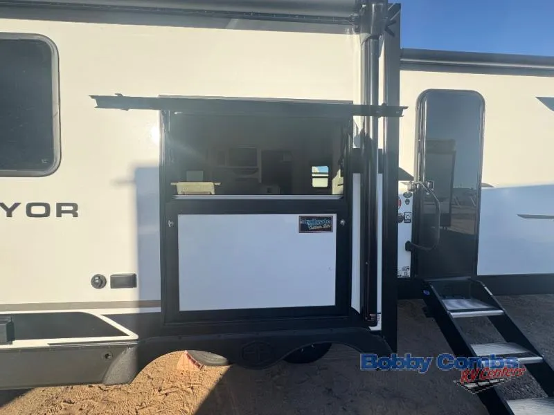 2026 Forest River Surveyor Legend 290RLDS - Photo 4