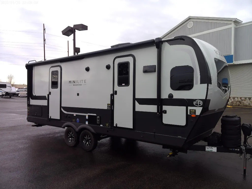 2026 Forest River Rockwood Mini Lite 2506FK - Photo 4
