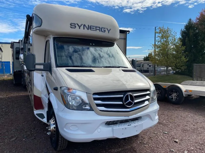 2019 Thor Motor Coach Synergy Sprinter 24MB - Photo 2