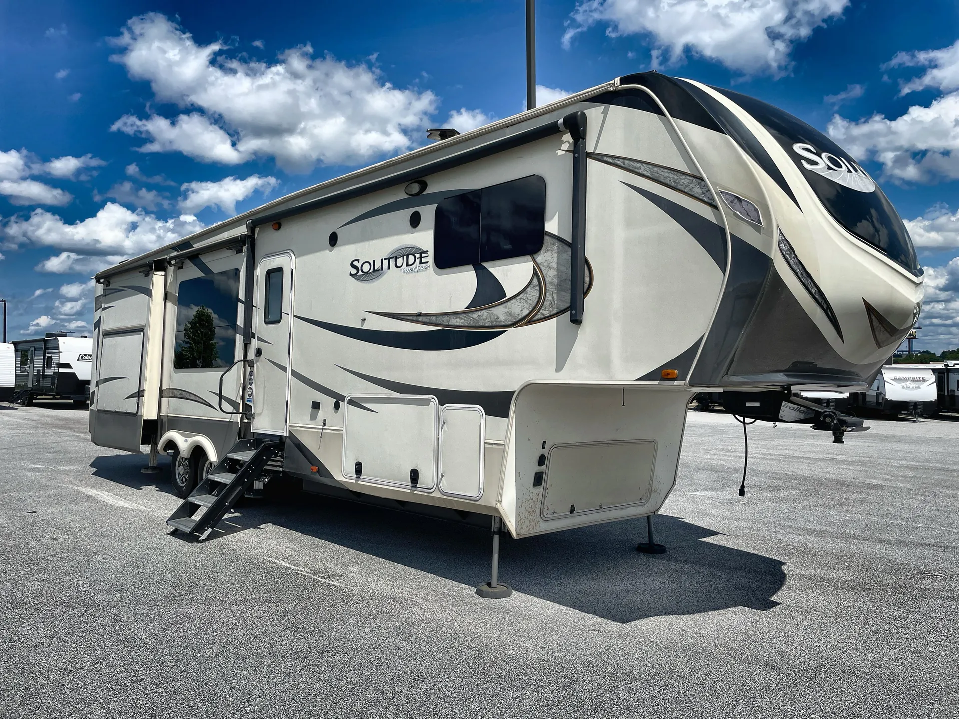 2017 Grand Design Solitude 360RL-R - Photo 2