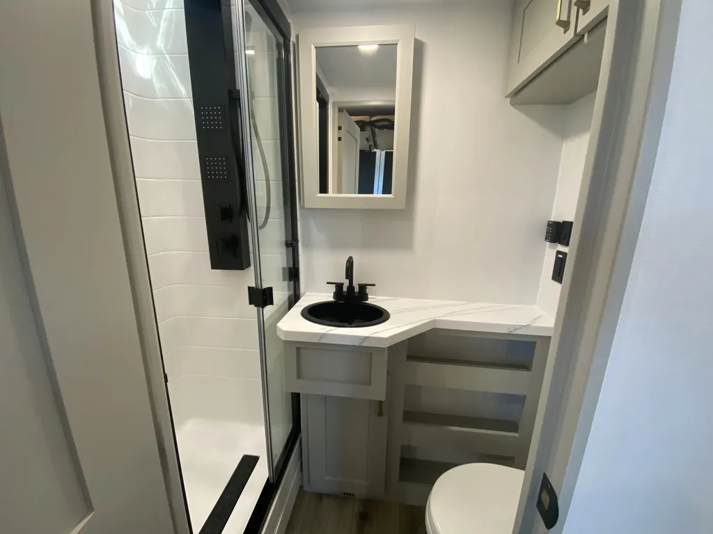 2026 Brinkley Model G 3970, Photos photo 30