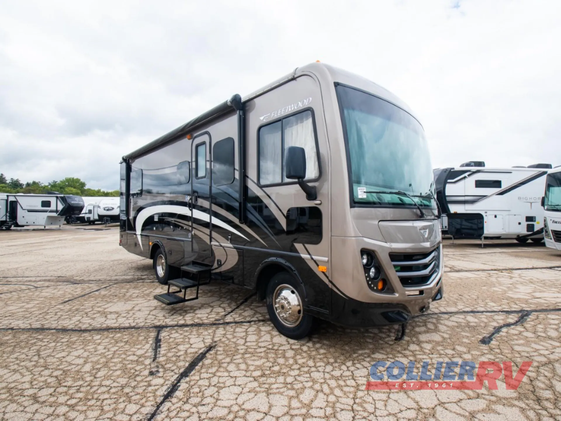 2015 Fleetwood Flair 26E - Photo 2