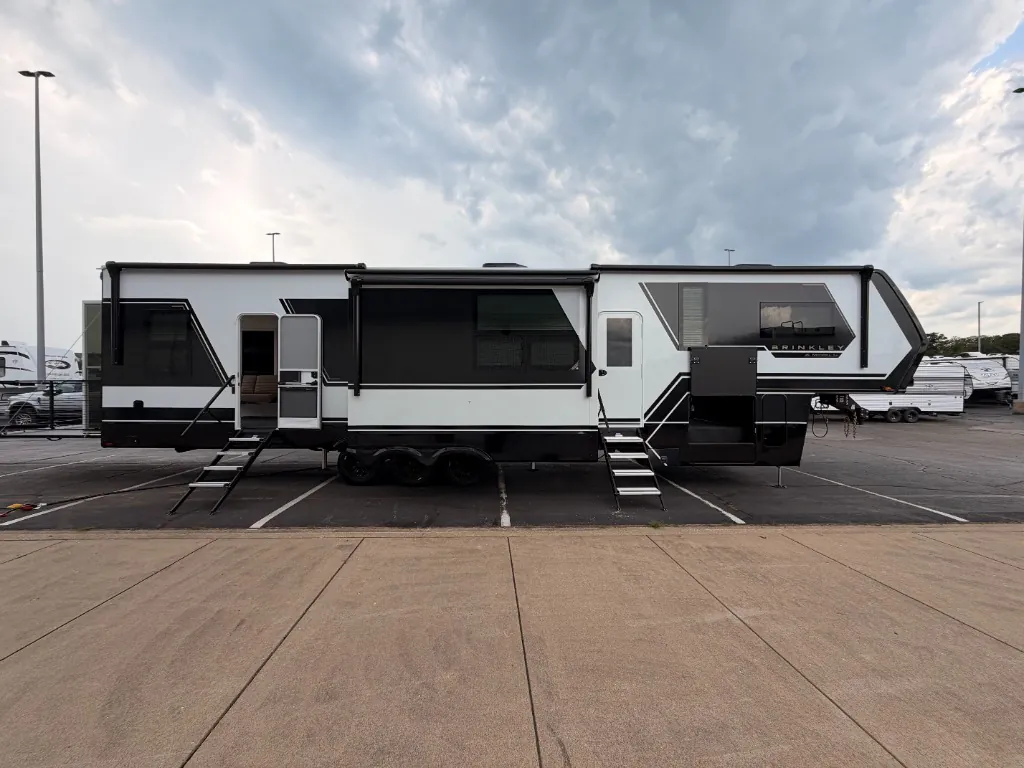 2027 Brinkley Model G 3970, Photos photo 3