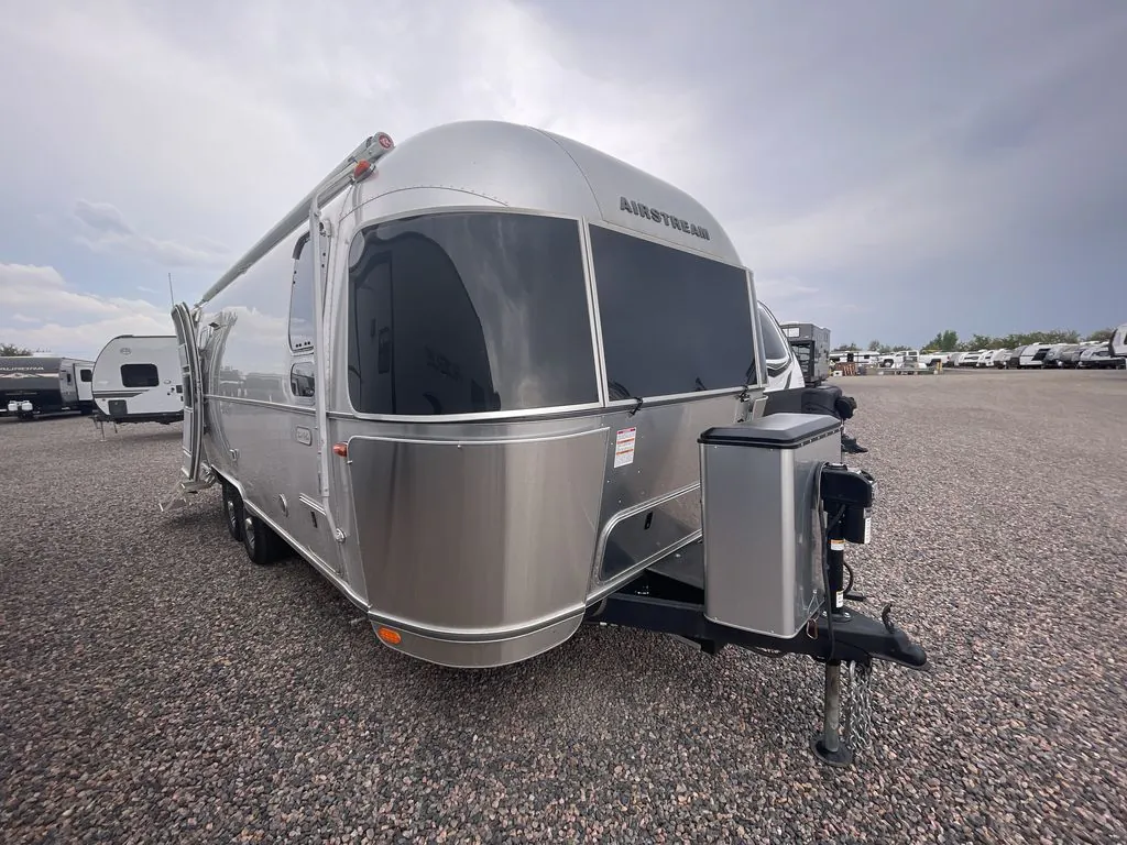 2024 Airstream Trade Wind 25FB - Photo 2