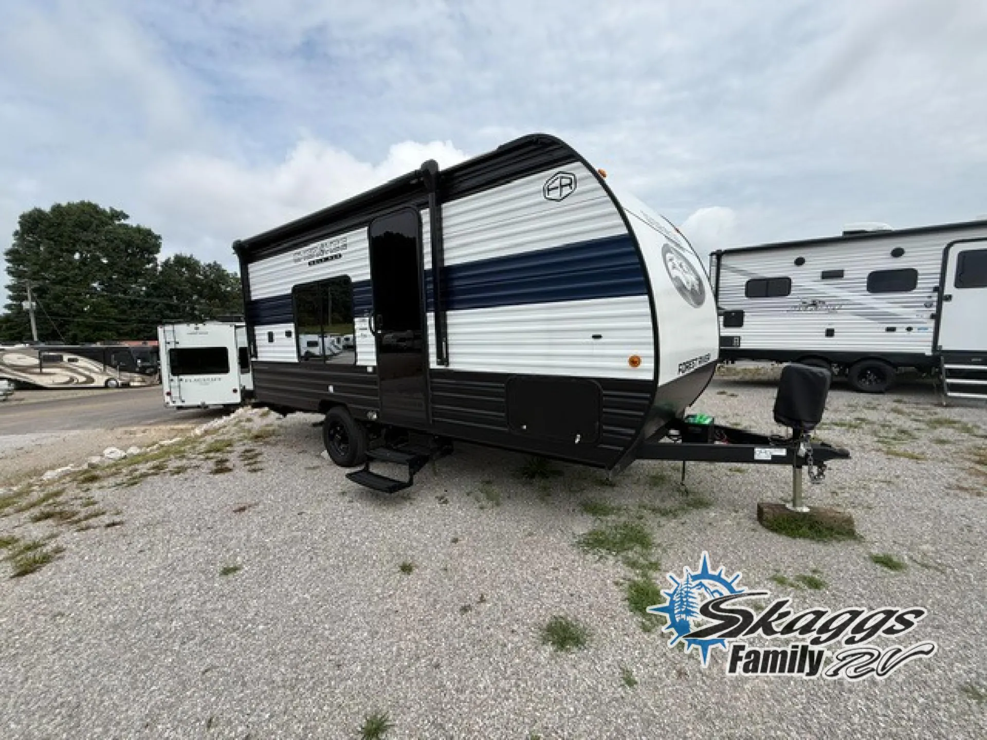 2025 Forest River Cherokee Wolf Pup 17EV - Photo 2