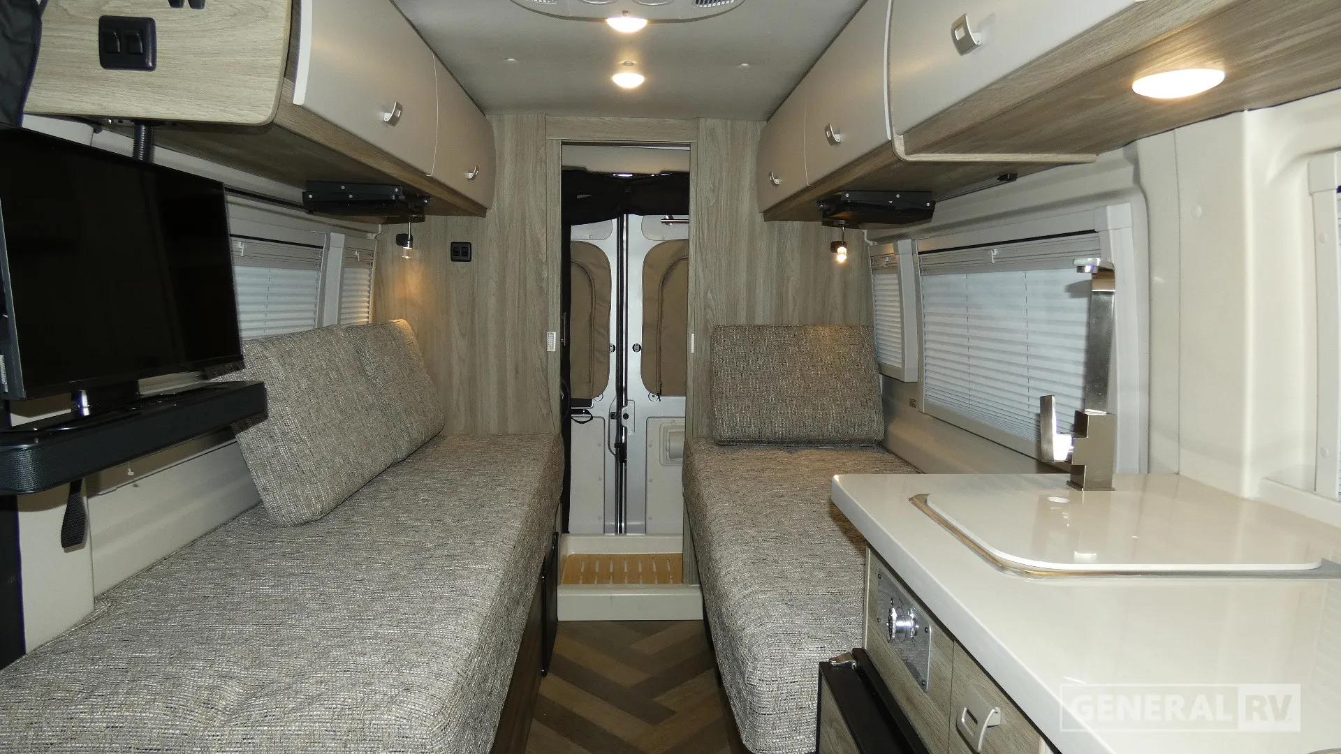 2027 Winnebago TRAVATO 59K - Photo 3