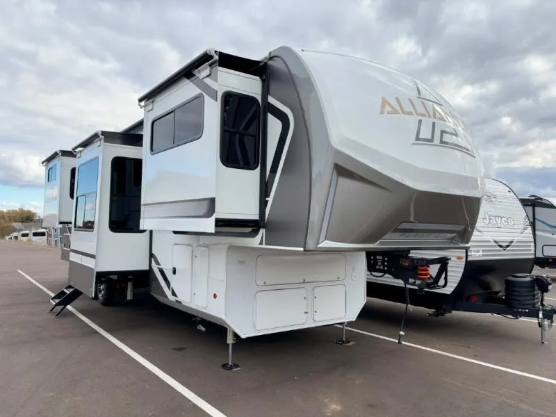 2026 Alliance RV Paradigm 385FL - Photo 2