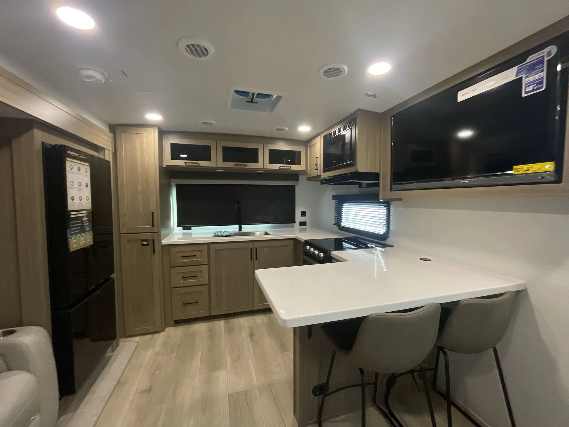2027 Forest River Rockwood Mini Lite 2523MBR — off campside
