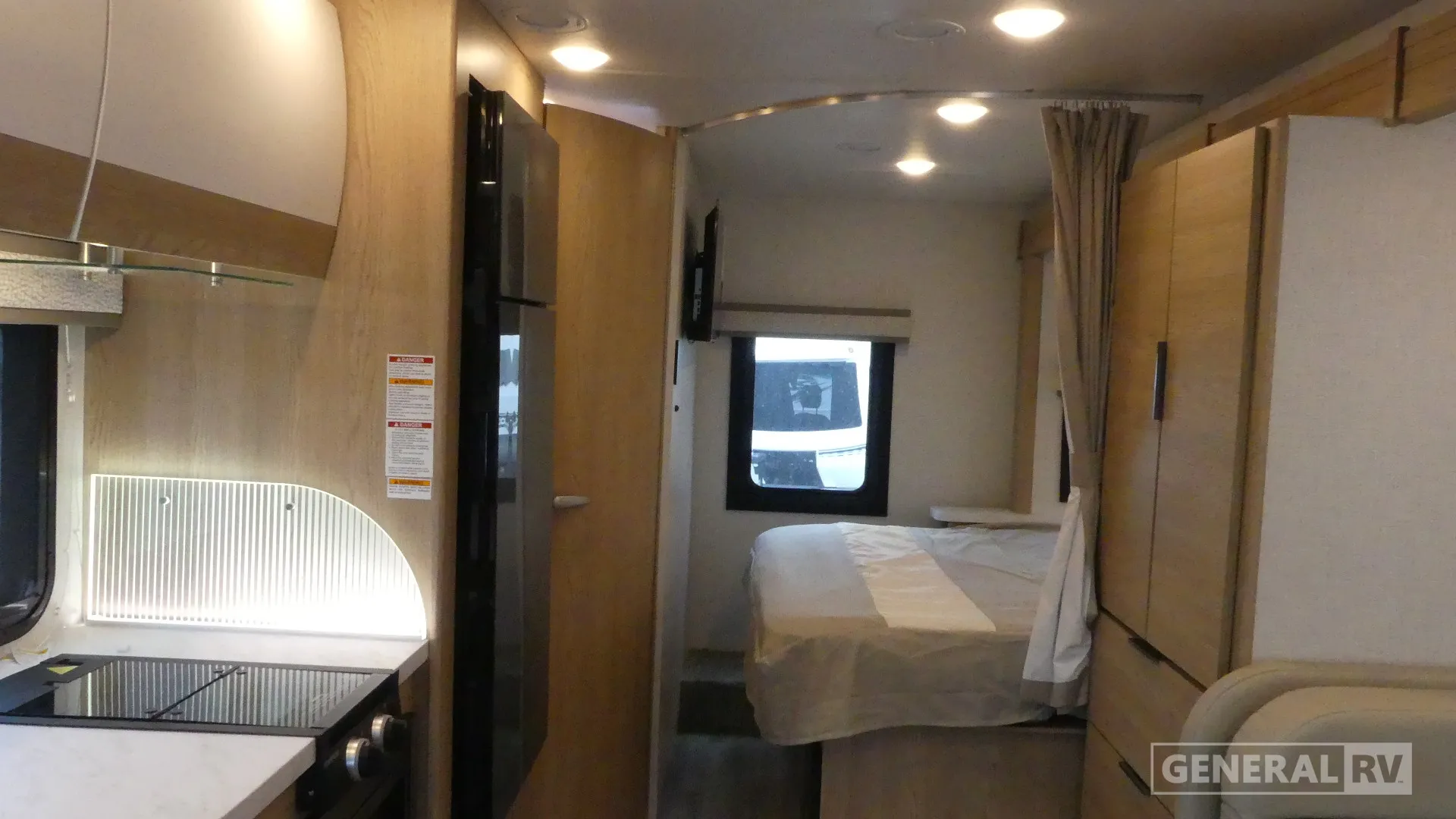 2027 Thor Motor Coach Delano 24TT - Photo 3