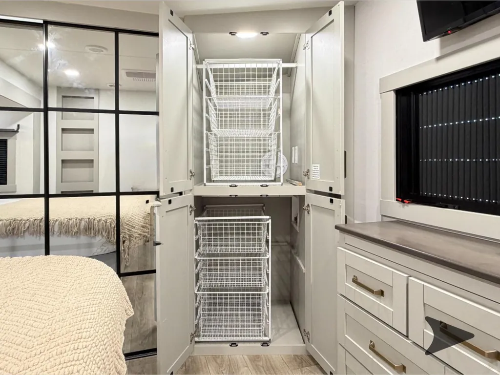 2025 Brinkley Model Z 3100, Photos photo 62