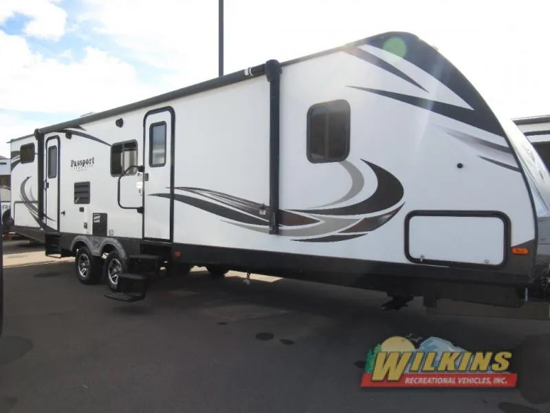 2019 Keystone Passport 3350BH Grand Touring - Main photo