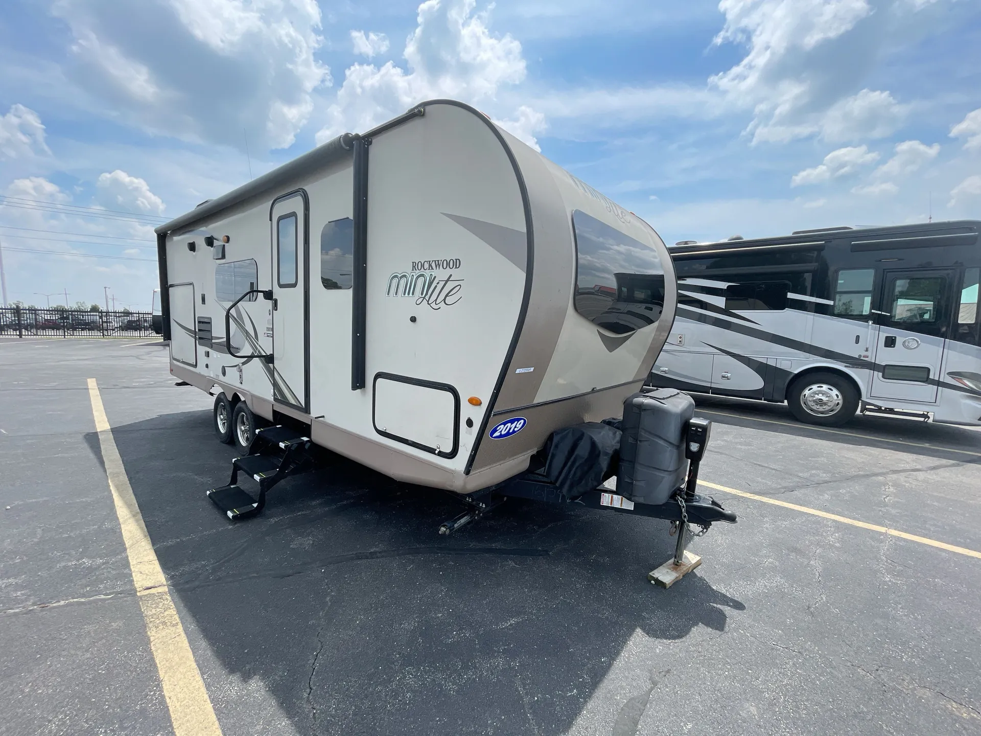 2019 Forest River Rockwood Mini Lite 2507S - Photo 2