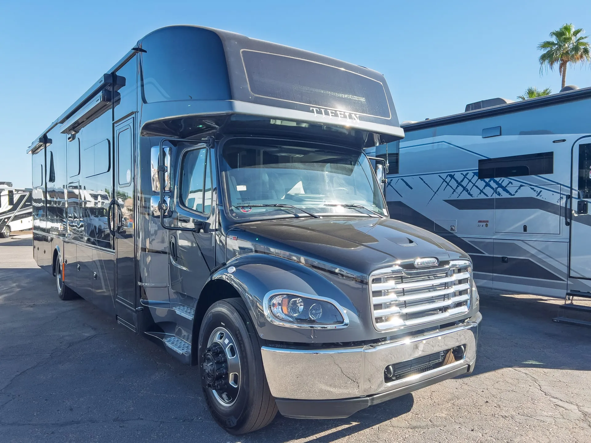 2026 Tiffin Allegro Bay 38 AB dealer photo 1 from La Mesa RV Center