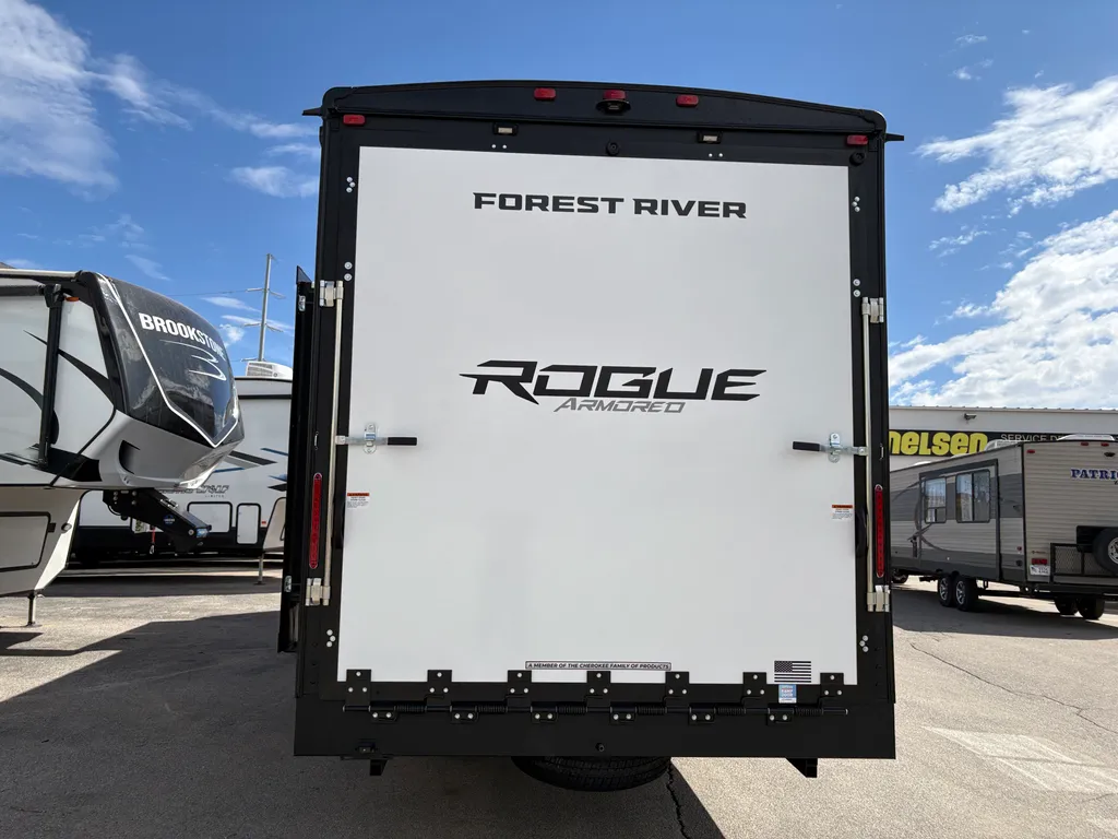 2025 Forest River Vengeance Rogue Armored 26L140, Photos photo 6