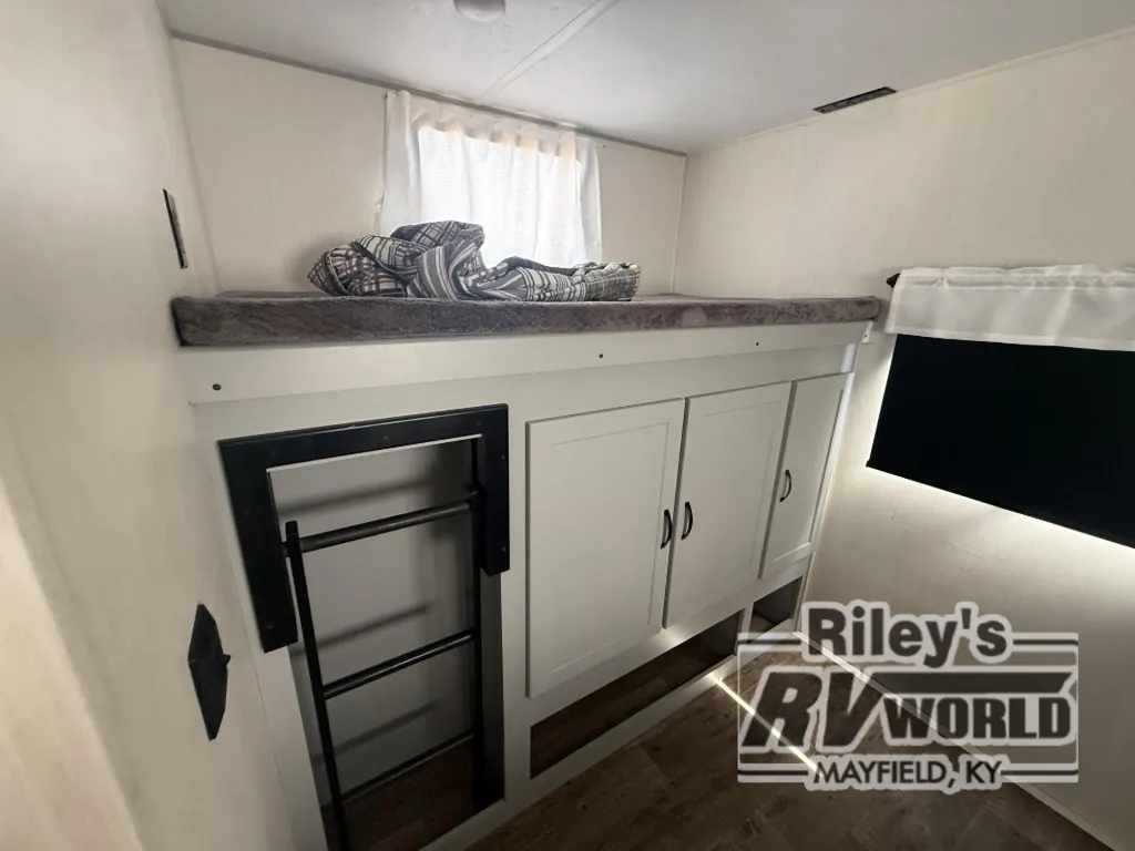 2022 Forest River Vibe 32BH, Photos photo 29